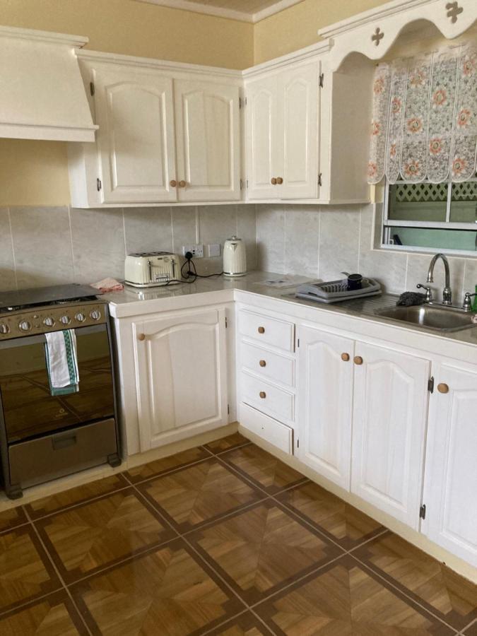 Stunning 2-Bed Apartment In Grand Roy Grenada Mount Nesbit Exterior photo